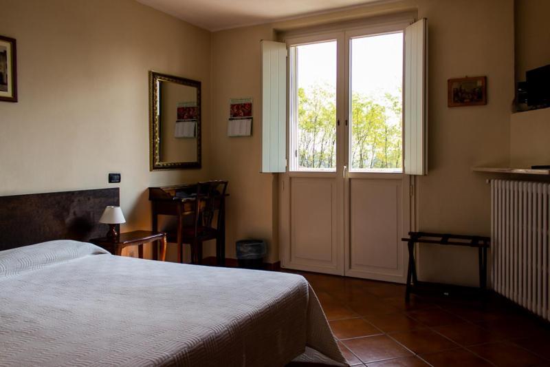 La Vecchia Cantina Stradella Bagian luar foto